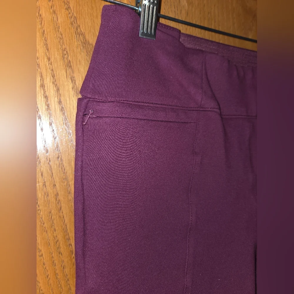 G302. Betabrand Power Down DPYP™ Dress Pant Yoga Pant in Maroon - Size M - Picture 3 of 10